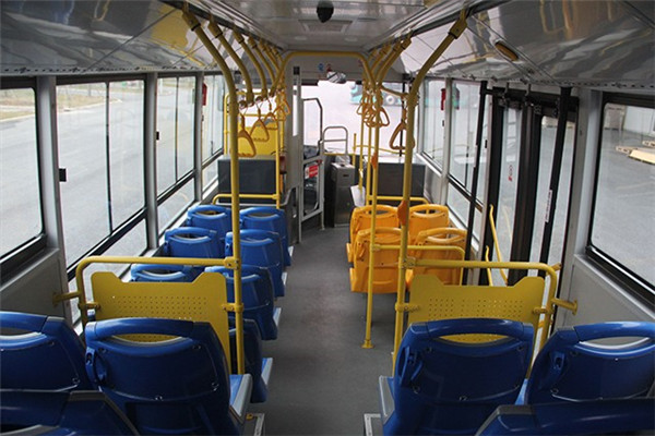智电HYK6851GBEV低入口公交车(纯电动12-21座)