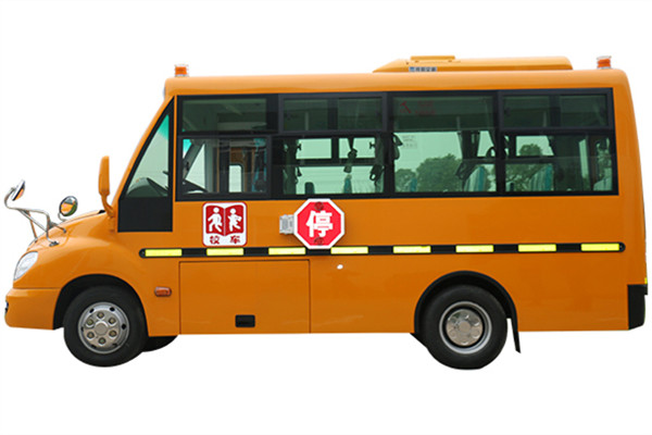华新HM6570XFD5XS小学生专用校车(柴油国五10-19座)