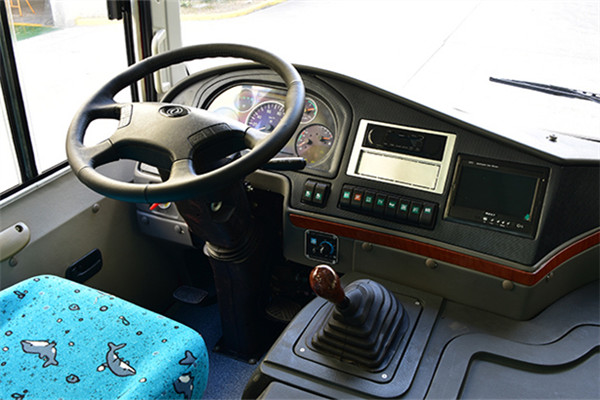 华新HM6600CFD5X公交车(柴油国五10-19座)