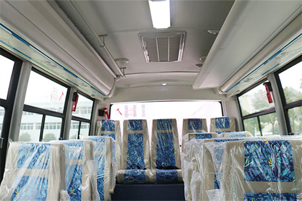 华新HM6670LFD5J客车(柴油国五24-46座)