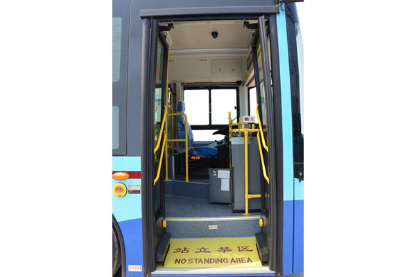 宏远KMT6106GBEV1公交车(纯电动19-39座)