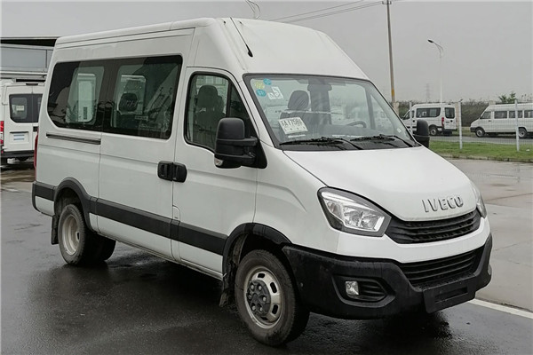 南京依维柯NJ6556ECM多用途轻客(柴油国六5-9座)