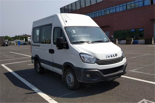 南京依维柯NJ6526EDM多用途轻客(柴油国六5-9座)