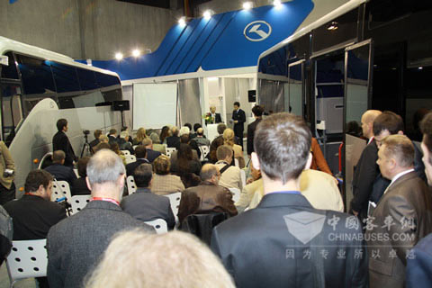 2009欧洲客车博览会参展的中国金龙客车