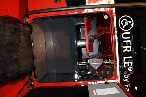 2009欧洲客车博览会展车关爱残障人士的升降台