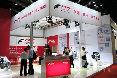 2013道路运输展菲亚特动力科技展位