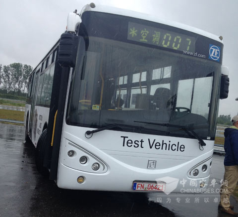 采埃孚(ZF)新能源技术测试客车