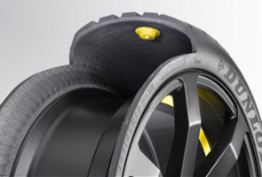 邓禄普新技术:轮胎中植入芯片监测胎压